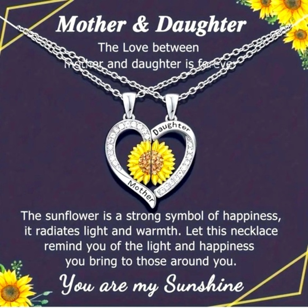 Mother/daughter Necklaces
Two half’s makeup the the pendant
+card